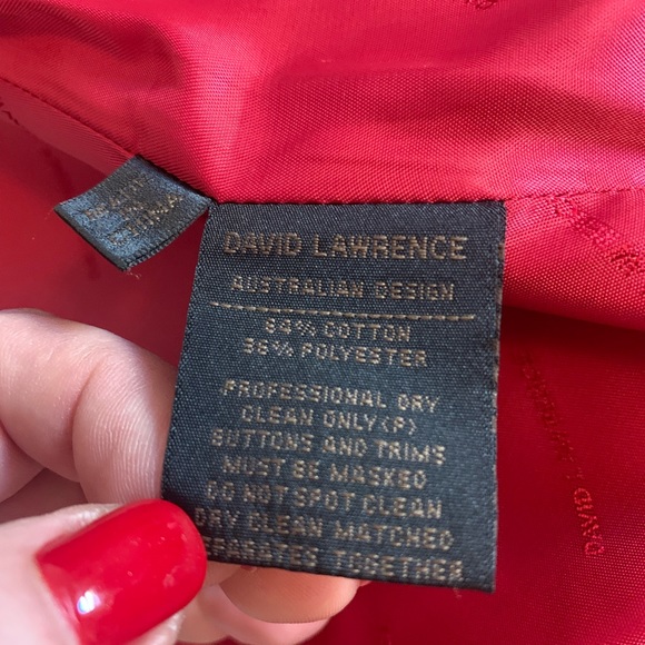 David Lawrence 🍒 Red Trench - Picture 16 of 16